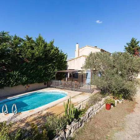 別荘 Mas Provencal De 120m2 En Camargue, Avec Piscine Et Parking Inclus, Ideal Pour Des アルル